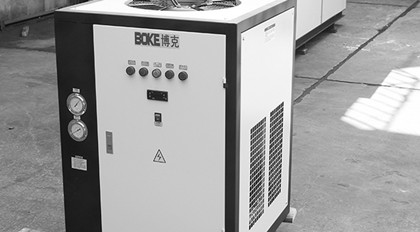 冬季工業(yè)冷水機(jī)該怎么維修？